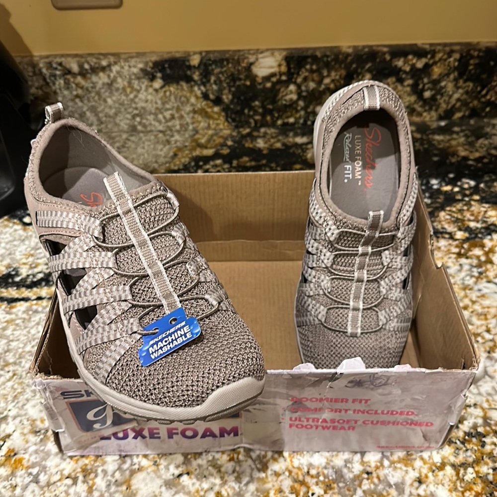 New Skechers Relaxed Fit Shoes